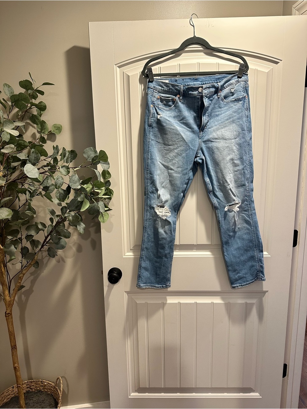 Gap Vintage Slim High Rise Jeans 32 14R Distressed Ripped Light Wash